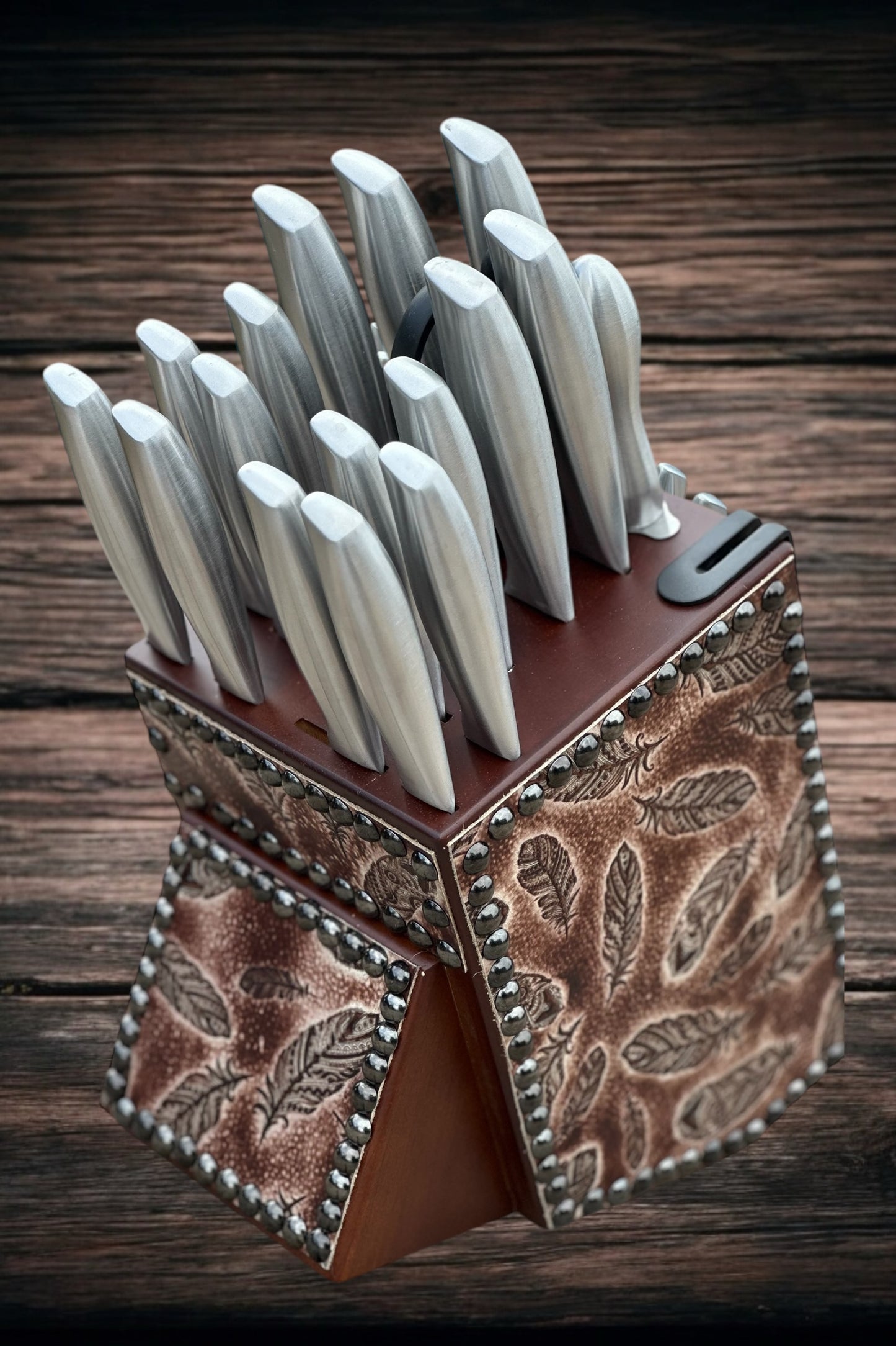 🌵🔪Western Designed, Leather Embossed, Sharp Knife Block Set with Built In Sharpener - 18 Piece🌵🔪