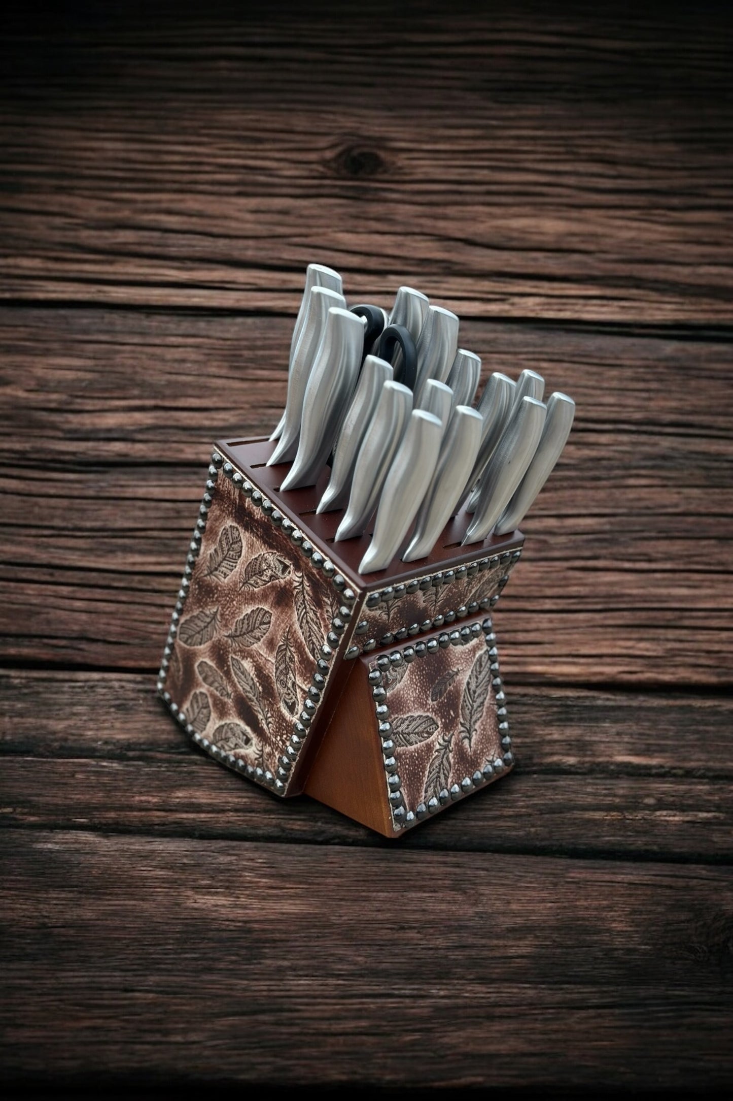 🌵🔪Western Designed, Leather Embossed, Sharp Knife Block Set with Built In Sharpener - 18 Piece🌵🔪