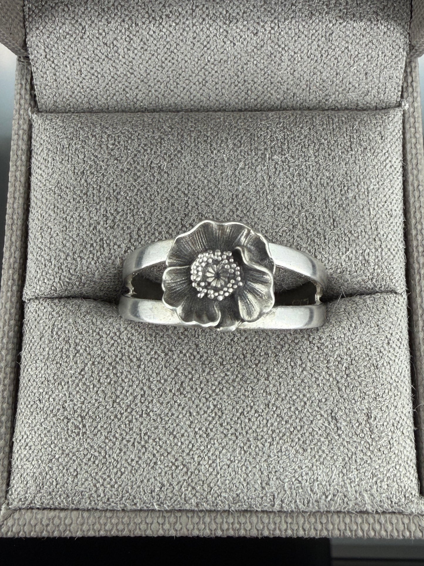 Trailbound Poppy Ring | Sterling Silver | Size 9